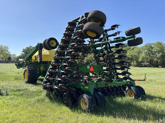 Image of John Deere 1890 equipment image 4
