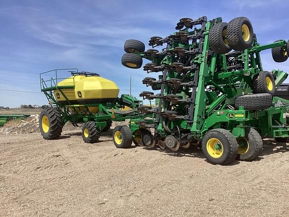 Image of John Deere 1890 equipment image 4