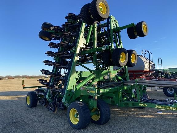 Image of John Deere 1890 equipment image 4