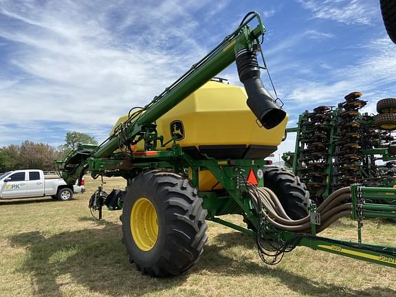 Image of John Deere 1890 equipment image 3