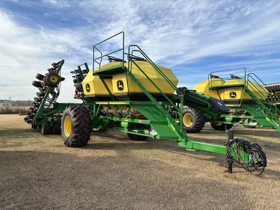 Image of John Deere 1890 equipment image 2