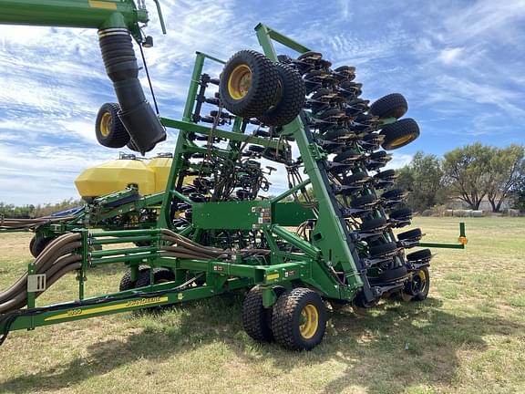 Image of John Deere 1890 equipment image 2