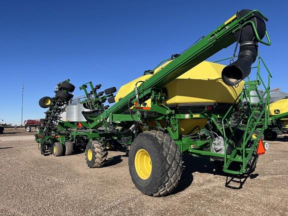 Image of John Deere 1890 equipment image 1