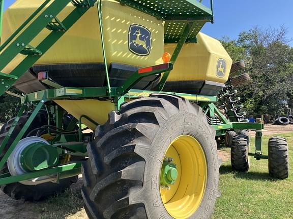 Image of John Deere 1890 equipment image 2