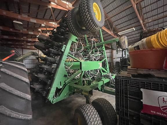 Image of John Deere 1890 equipment image 1