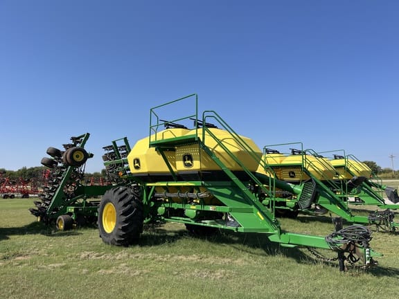 2021 John Deere 1890 Equipment Image0