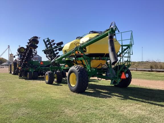 Image of John Deere 1890 equipment image 4