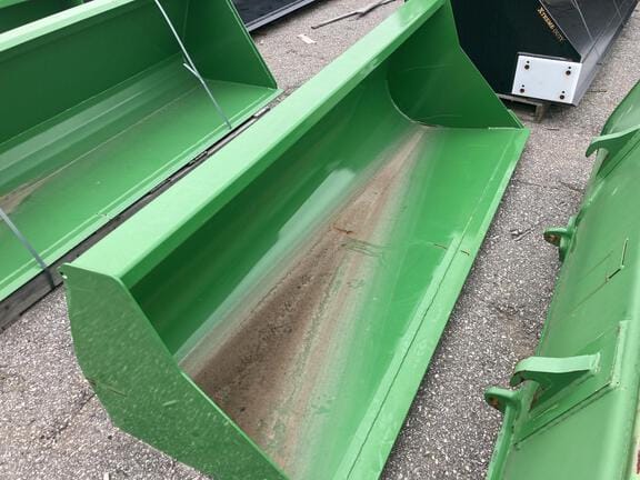 2021 John Deere Bucket Equipment Image0