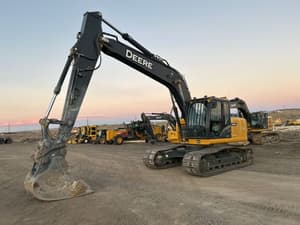 2021 John Deere 200G Image