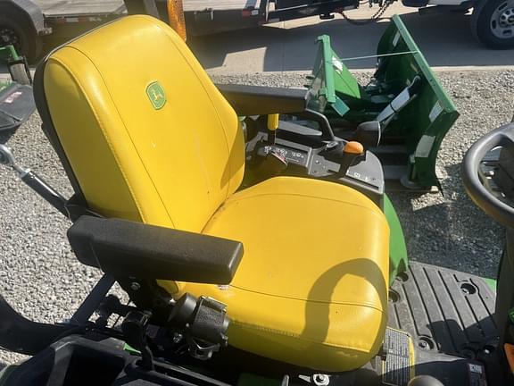 Thumbnail image John Deere 2025R 7