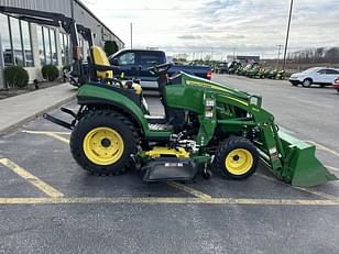 Main image John Deere 2025R 7