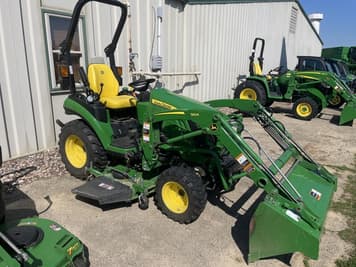 Main image John Deere 2025R
