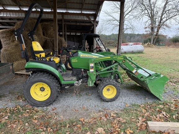 Image of John Deere 2025R equipment image 2