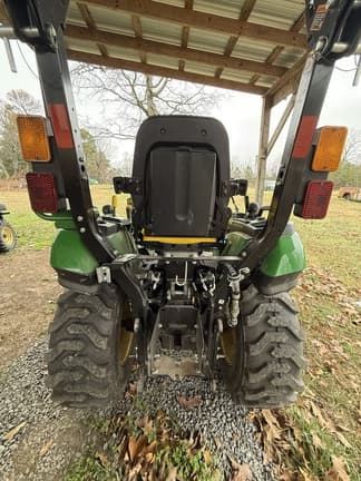 Image of John Deere 2025R equipment image 1