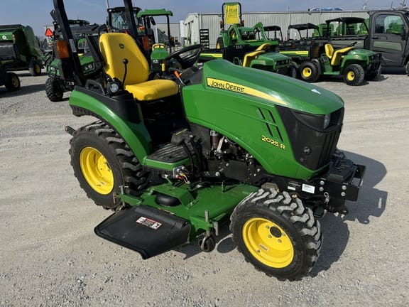2021 John Deere 2025R Equipment Image0