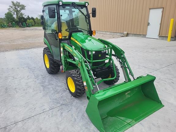 Image of John Deere 2025R equipment image 3