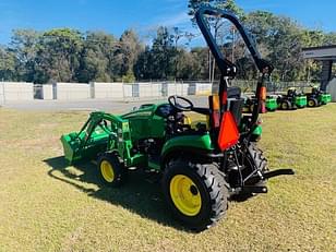 Main image John Deere 2025R 3