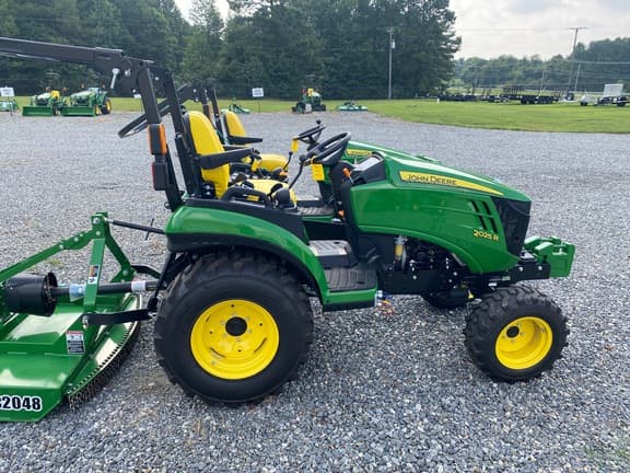 Image of John Deere 2025R equipment image 1