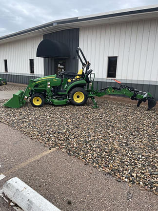 Image of John Deere 2025R equipment image 3