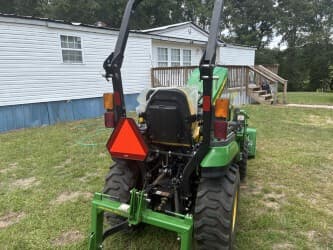 Image of John Deere 2025R equipment image 1