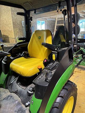 Image of John Deere 2025R equipment image 2