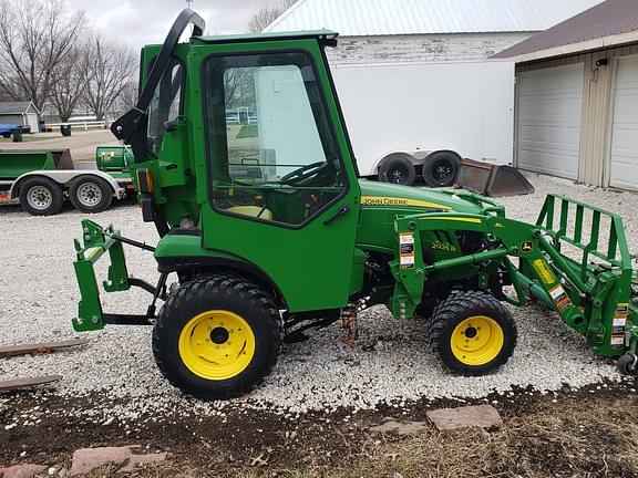 Image of John Deere 2025R equipment image 4