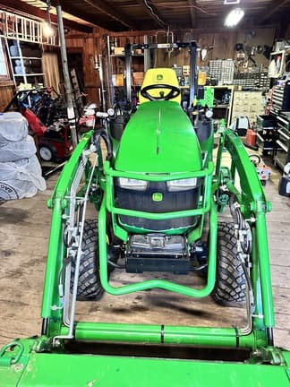 Image of John Deere 2025R equipment image 1