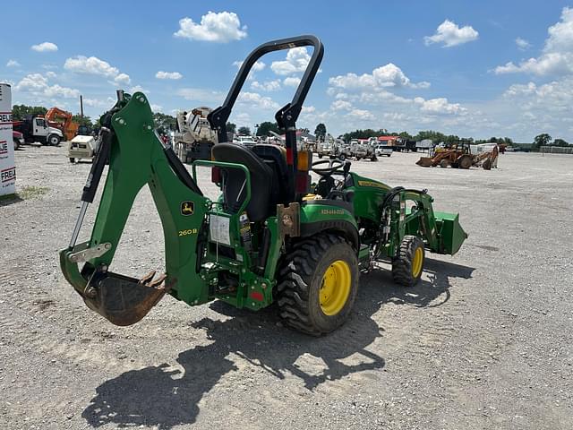 Image of John Deere 2025R equipment image 4