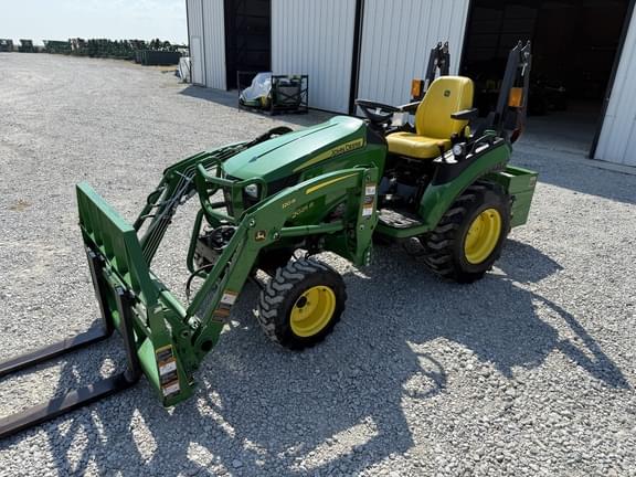 Image of John Deere 2025R equipment image 2