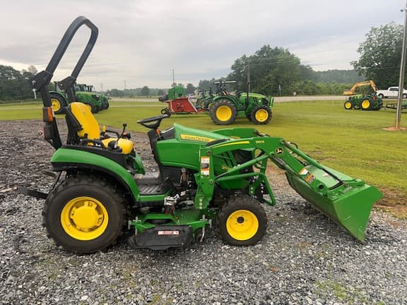 Image of John Deere 2025R equipment image 3