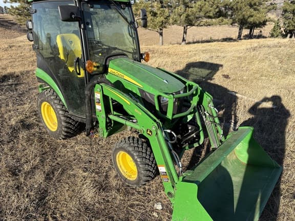 Image of John Deere 2025R Image 1