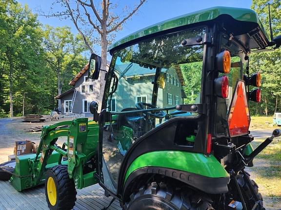 Image of John Deere 2025R equipment image 4