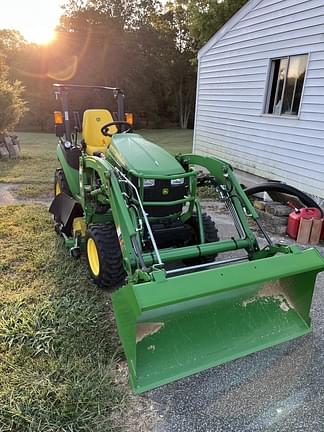 Image of John Deere 2025R equipment image 4