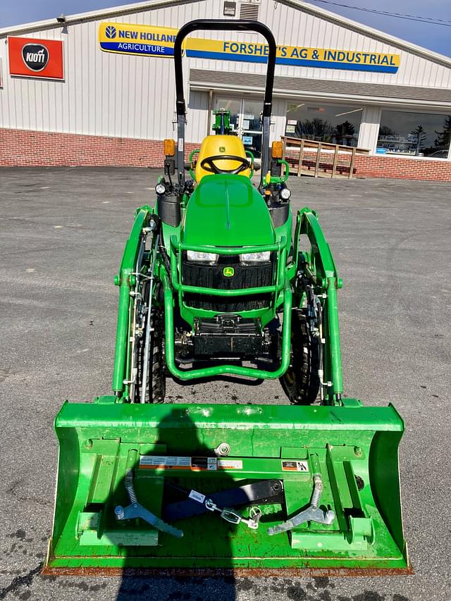 Image of John Deere 2025R equipment image 2