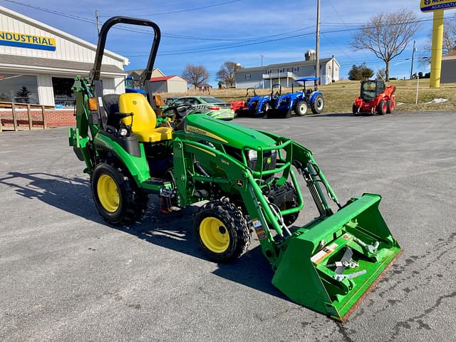 Image of John Deere 2025R equipment image 3