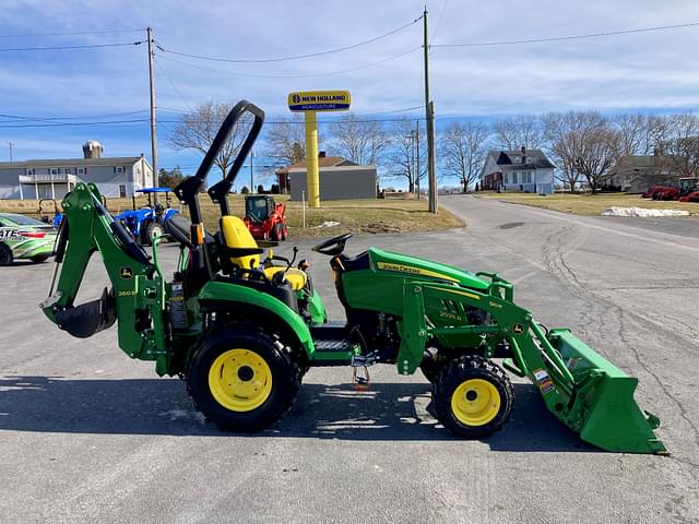 Image of John Deere 2025R equipment image 4