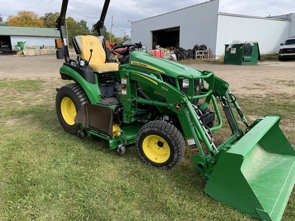 Main image John Deere 2025R