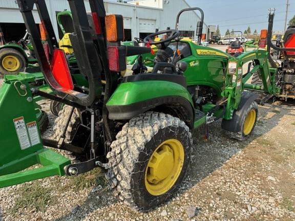 Image of John Deere 2025R equipment image 4