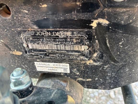 Image of John Deere 2025R equipment image 1