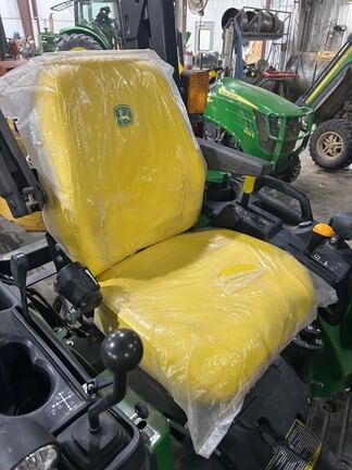 2021 John Deere 2025R Equipment Image0