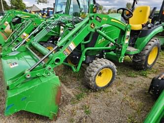 Image of John Deere 2025R equipment image 1