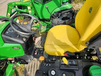 Image of John Deere 2025R equipment image 3