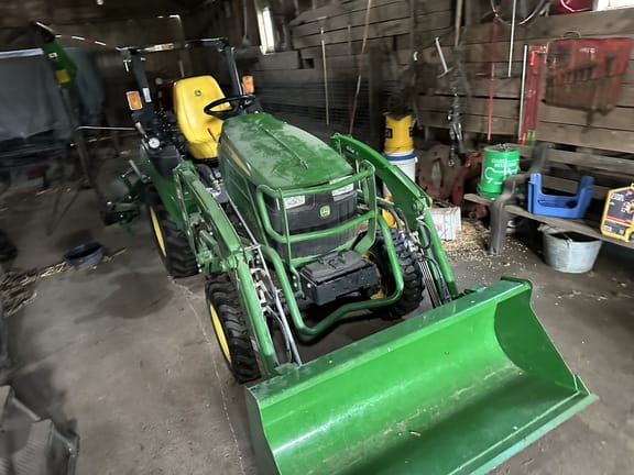 Main image John Deere 2025R