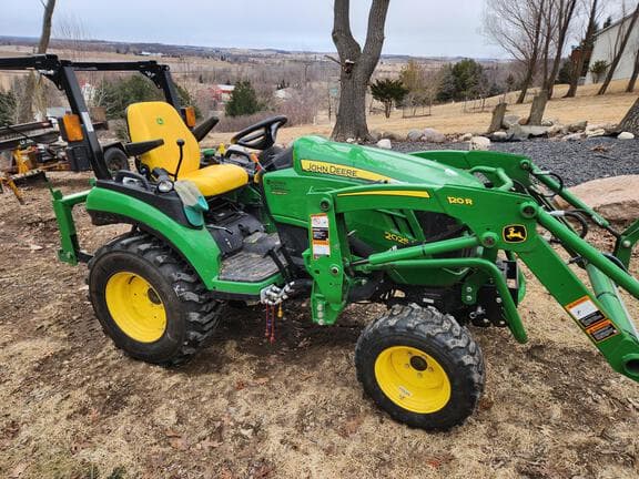 Image of John Deere 2025R equipment image 3
