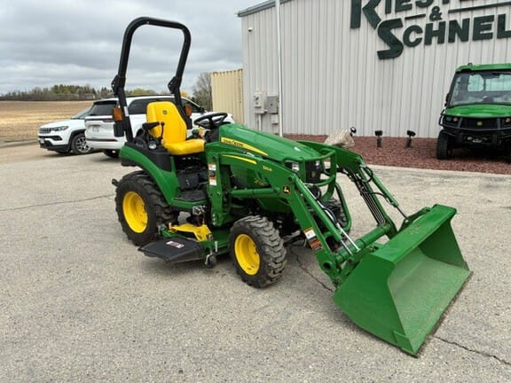 2021 John Deere 2025R Equipment Image0