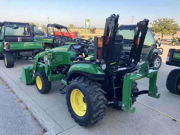 Image of John Deere 2025R equipment image 3