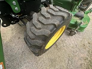 Main image John Deere 2025R 12