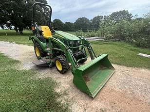 Main image John Deere 2025R 6