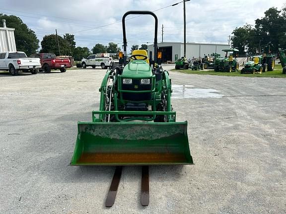 Image of John Deere 2025R equipment image 3