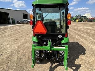 Main image John Deere 2025R 7